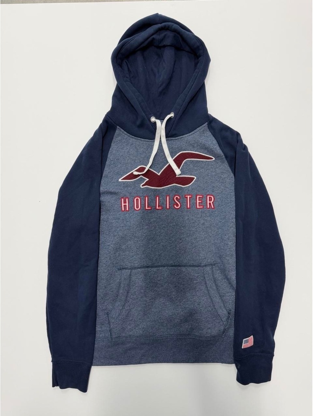 Hollister Men's Navy and Gray Pullover Hoodie Size L
